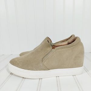 Caslon Allie Tan Suede Leather Wedge Sneaker C780